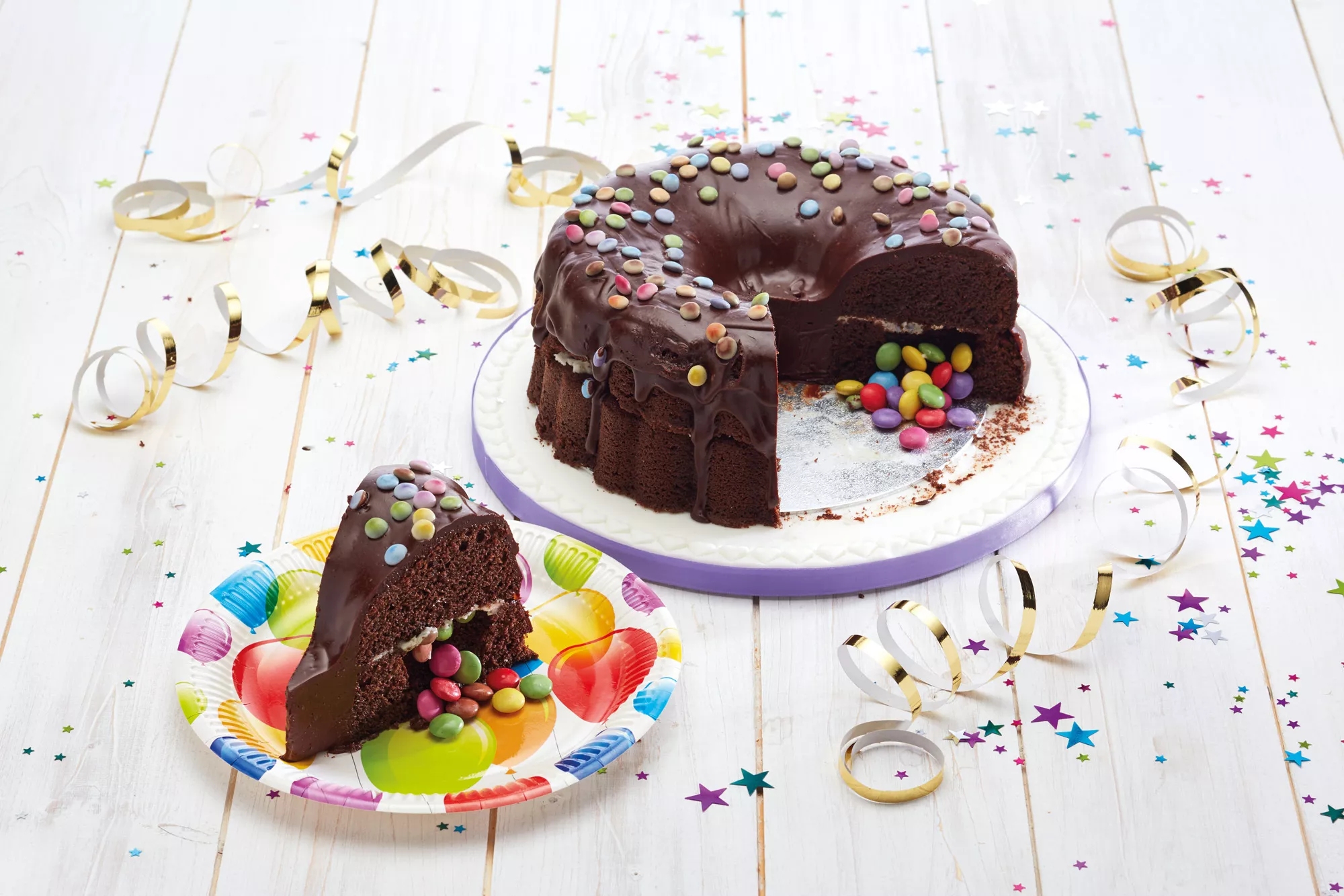 Fillable cake tin