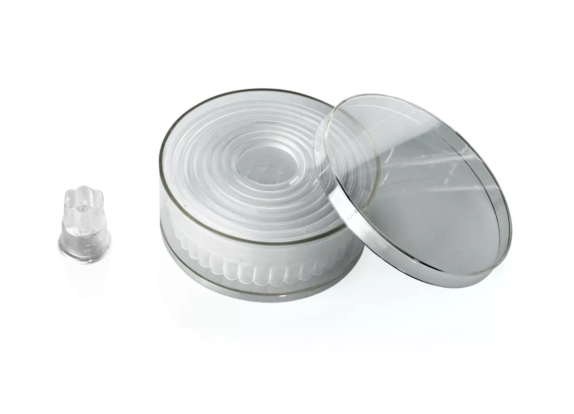 Set 9pc. cookie/pastry cutters - fluted