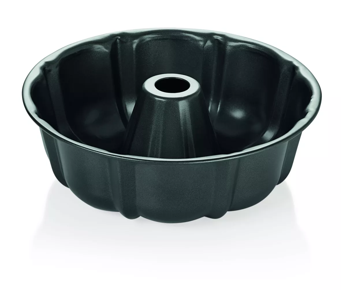 Bundt cake tin