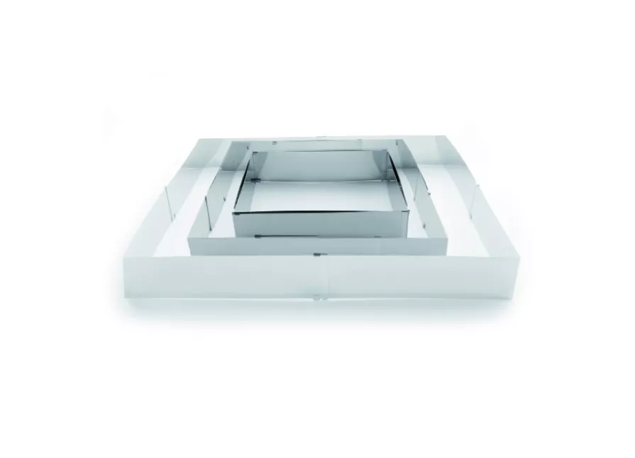 Ajustable rectangular pastry mould