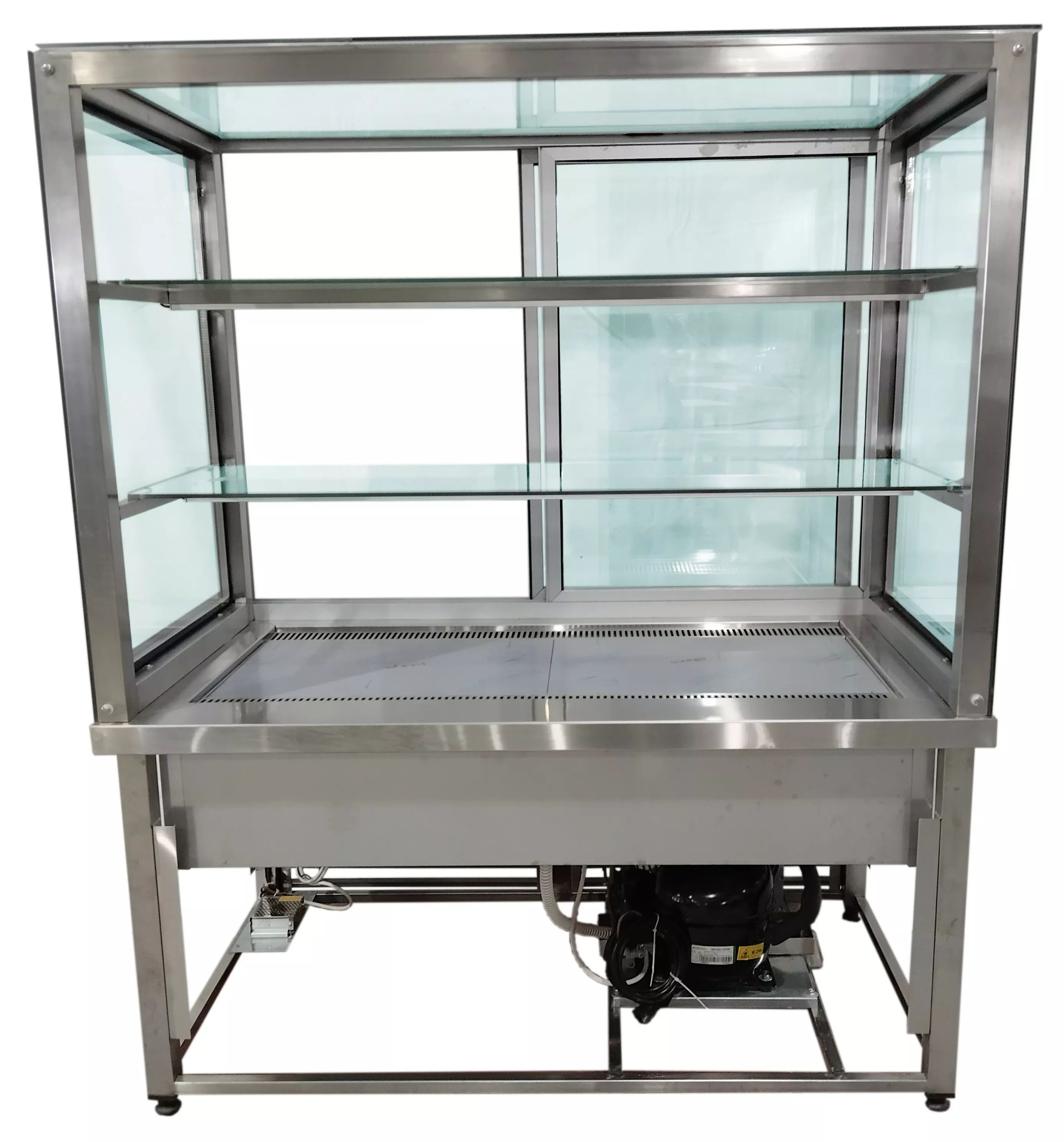 Refrigerated showcase for installation medium temperature, straight glass. - used