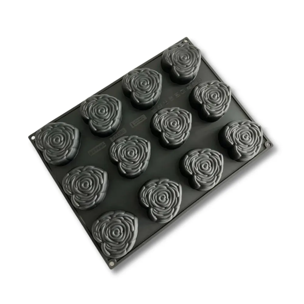 Форма за 12бр. сладки - “Обичам те“, силикон. Размер на сладка: 8х8х3,3см, капацитет - 140мл.