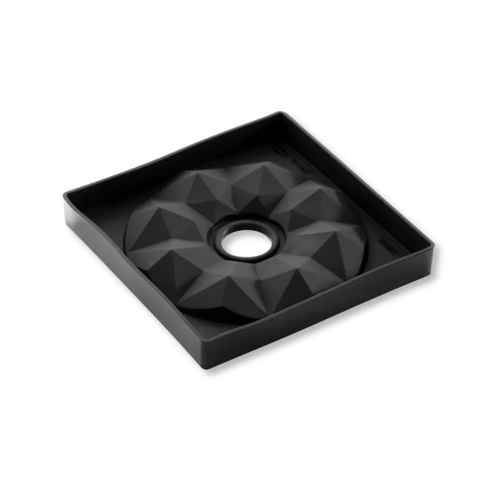 Форма за торта - Лувър, силикон. Размер на горна част: 17х2,3см, капацитет - 256мл. Размер на база: 18х4см, капацитет - 848мл.