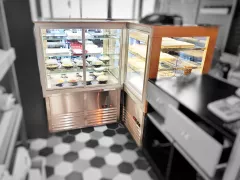Refrigerated_showcase_with_straight_glass,_with_sliding_doors_on_both_sides_-_for_installation_0