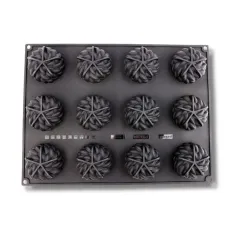 Форма за 12бр. сладки - цвете, силикон. Размер на сладка: 7,2х4см, капацитет - 100мл._0